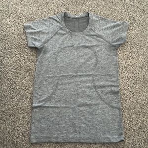 Lululemon Swiftly Tech short sleeve